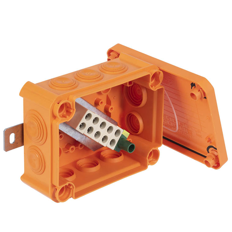 Коробка огнестойкая FireBox T100, 136х102х57 мм, внешний размер 150x116x67 мм, IP66, 5+1 клемма, 10 мм², вводы d25x8, d32x2, наружное крепление, оранжевая