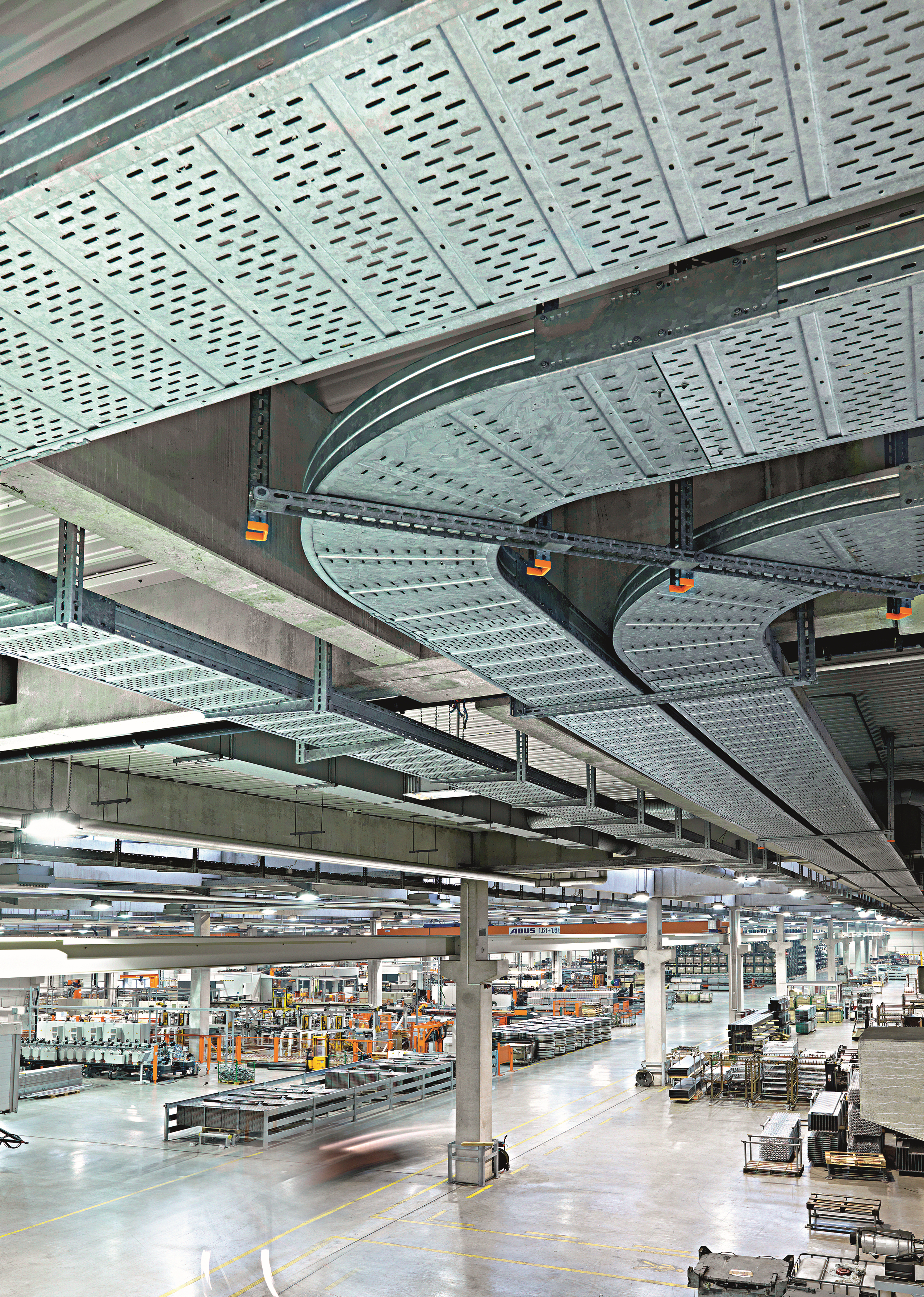 Листовые лотки MKS: оптимальное решение для средних нагрузок